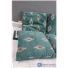 Image 2 : (4) Throw Pillows