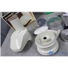 Image 2 : Assorted Kitchen Items