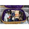 Image 5 : Large Sewing Kit and Suppies