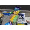 Image 5 : Assorted Cleaning Items