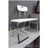 Image 1 : **Adjustable Bath Tub Chair