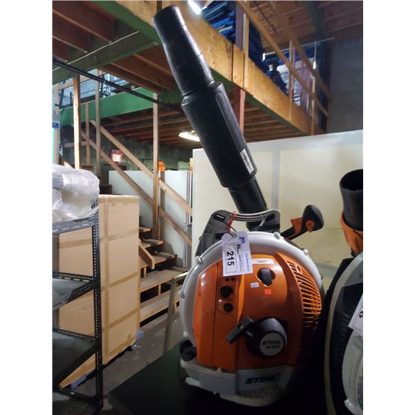 STIHL BR500 GAS POWERED BACK MOUNTED LEAF BLOWER