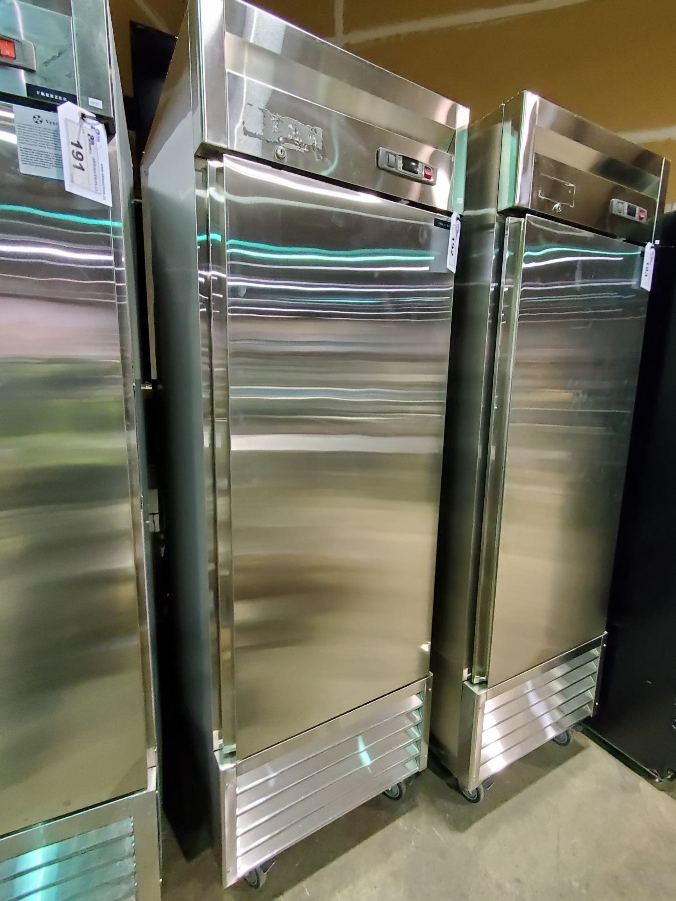 Mobile Standing Freezer STAINLESS STEEL STANDING MOBILE SINGLE DOOR FREEZER