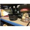 Image 2 : SHELF OF ASSORTED SMALL INDOOR/OUTDOOR DECORATIVE WATER FOUNTAINS AND GARDEN ORNAMENTS