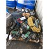 Image 1 : PALLET OF ASSORTED TOOLS, FOR PARTS