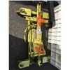 Image 1 : GREEN STRONG ARM HYDRAULIC TRANSMISSION JACK