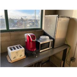 CONTENTS OF LUNCHROOM INCLUDING KEURIG COFFEE MAKER, MICROWAVE, BAR FRIDGE, TOASTER, CLOTHING RACK,