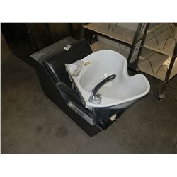 Salon Chair With Wash Basin