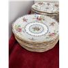 Image 3 : (57) Pieces Royal Albert (Petit Point)