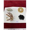 Image 2 : (4) Brooches