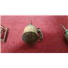 Image 6 : 3 Vintage Oil Cans