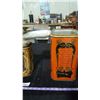 Image 4 : 3 Vintage Tins