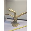 Image 3 : Solid brass goose, 10 inches tall - 15" wing span