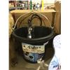 Image 1 : Heated Rubber Bucket 17L
