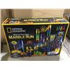 Image 1 : National Geographic Glow-In-The-Dark Marble Run