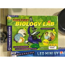Thames & Kosmos Kids First Biology Lab Kit