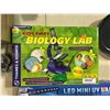 Image 1 : Thames & Kosmos Kids First Biology Lab Kit