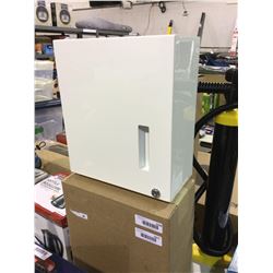 Metal Lock Box w/ Key