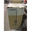 Image 2 : Queen Size Zinus 12" Memory Foam Cloud Mattress in box