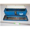 Image 4 : VINTAGE BENDIX METAL TOOL BOX