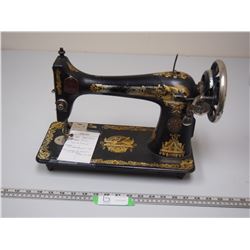VINTAGE SINSER SEWING MACHINE