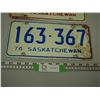 Image 3 : 1975 1976 SASK LICENSE PLATES