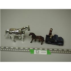 2 HORSE FIGURINES & TOY TRUCK FIGURINES