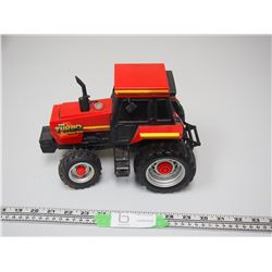 NEW BRIGHT 1987 SMOKING TRACTOR (BATTERY POWERED?) (SMOKES?)