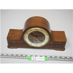 VINTAGE MANTLE WINDUP CLOCK (WORKING) BERMAR MADE IN GERMANY) WITH KEY