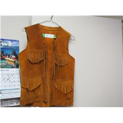 LEATHER VEST WITH TASSLES (SIZE SMALL?)