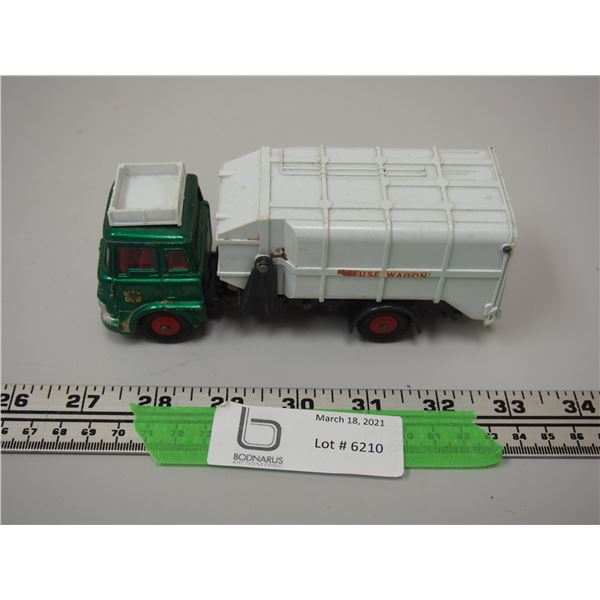 DINKY TOYS REFUSE WAGON (6 IN LONG) (GOOD CONDITION)