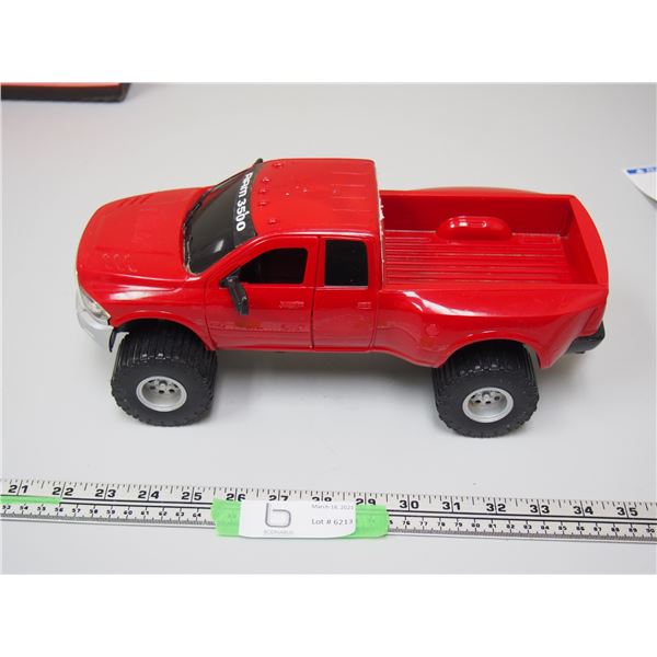 2010 CHRYSLER GROUP LLC PLASTIC TOY DODGE RAM 3500 TRUCK (12 1/2 IN LONG)