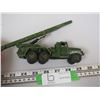Image 4 : DINKY TOY ARMY CRANE TRUCK (TRUCK IS 5 1/2 IN LONG)