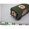 Image 4 : DINKY TOYS MILITARY AMBULANCE (1 DOOR HINGE IS BROKEN OFF 4 1/4 IN LONG)