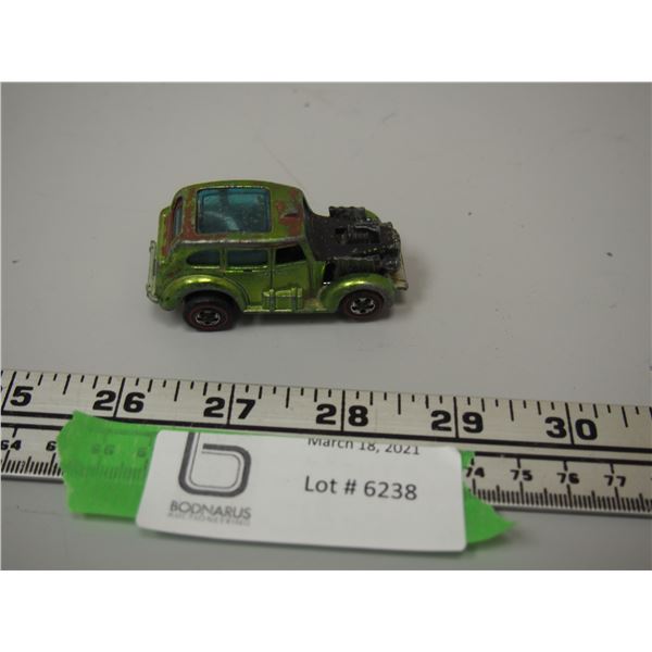 REDLINE HOTWHEELS CAR MISSING DOOR