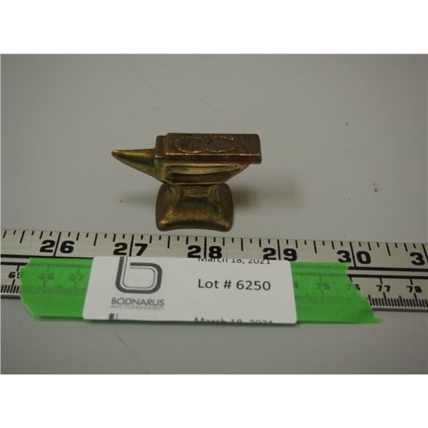 MINITURE ANVIL (SALES MAN SAMPLE?) (2IN LONG)