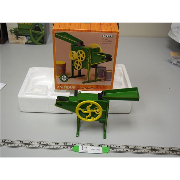 ANTIQUE CORN SHELLER NIB 1/8 SCALE