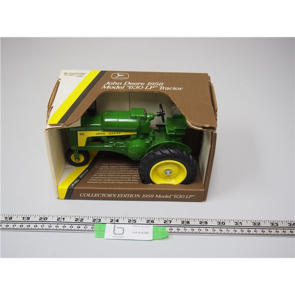 JD LIQUID PROPANE 630 NIB 1/16 SCALE