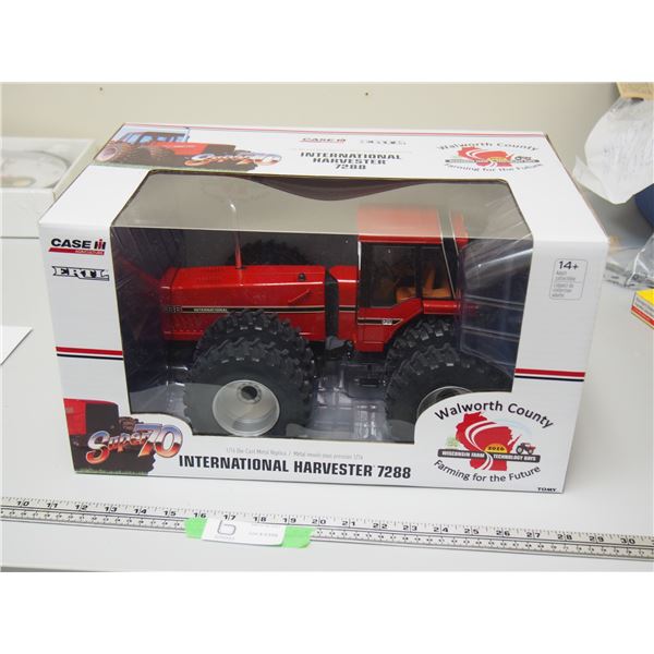 IH 7288 SUPER 70 NIB 1/16 SCALE