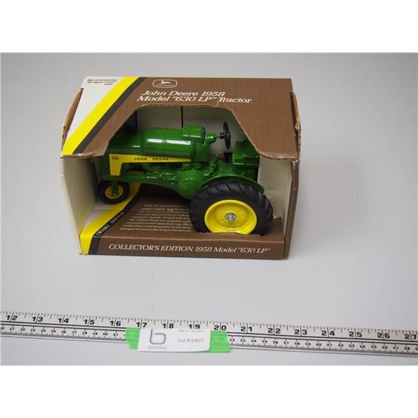 JD 1958 MODEL 630 LP NIB 1/16 SCALE