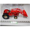 Image 2 : CASE 1H 460 TRACTOR AND LOADER NIB 1/16 SCALE