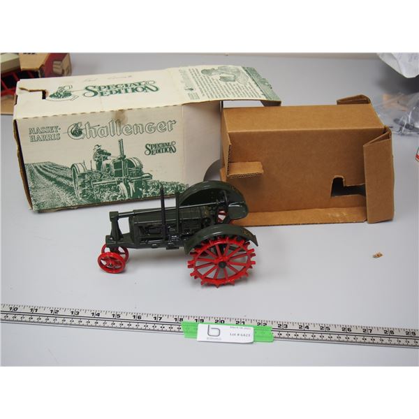 MH CHALLENGER SE NIB 1/16 SCALE