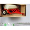 Image 3 : IH GRAIN DRILL NIB 1/16 SCALE