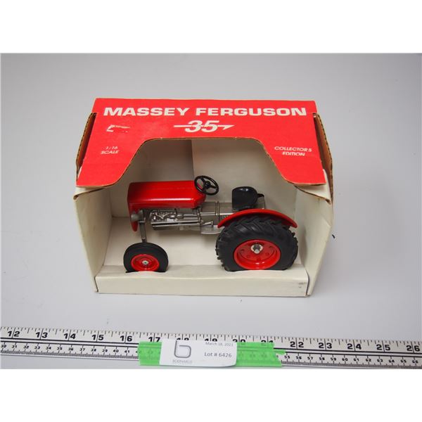 MF 35 NIB 1/16 SCALE