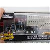 Image 2 : TOY TRUCK CONST SHOW 1/64 PETERBUILT 379 TRACTOR + TRAILER