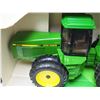 Image 3 : JD 8760 COLLECTORS EDITION 4 WHEEL DRIVE NIB 1/16 SCALE