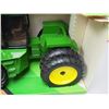 Image 4 : JD 8760 COLLECTORS EDITION 4 WHEEL DRIVE NIB 1/16 SCALE