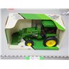 Image 1 : JD 2755 UTILITY WITH LOADER NIB 1/16 SCALE