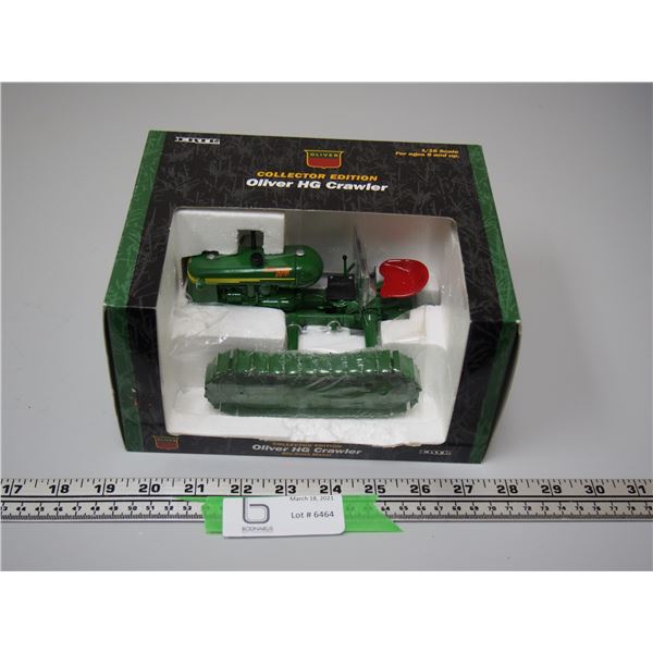 OLIVER HG CRAWLER NIB 1/16 SCALE