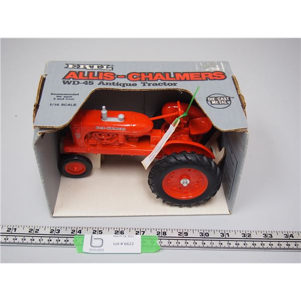 ERTL Allis Chalmers WD45 1/16 Scale Tractor N.I.B